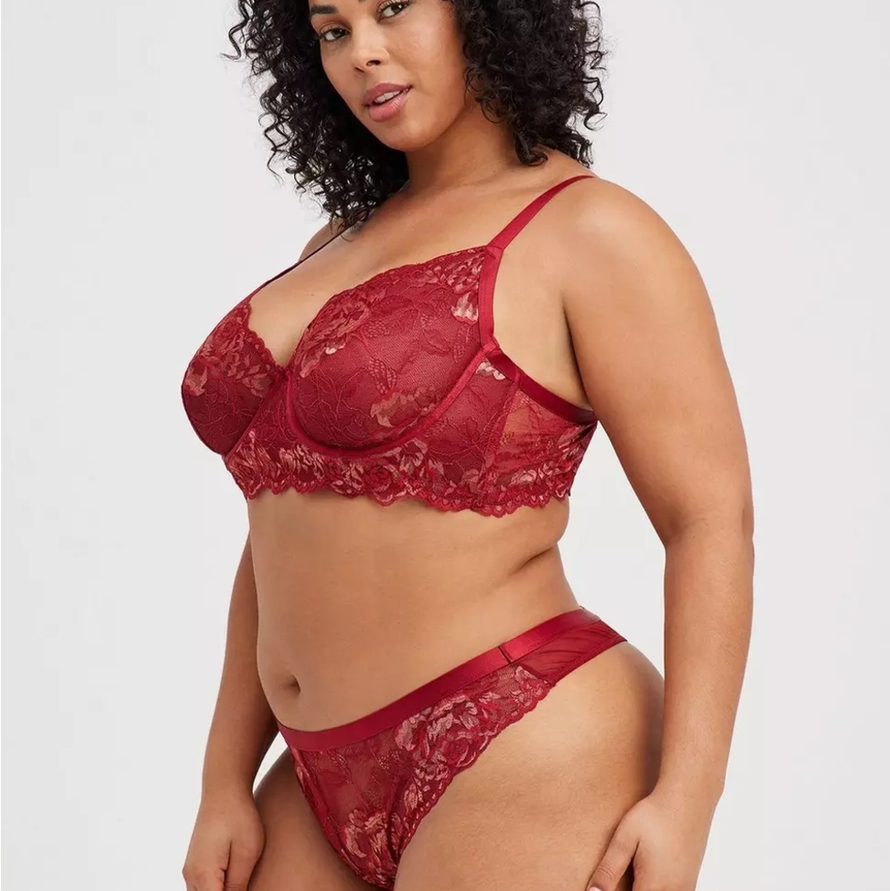 Elegant Red Lace Bralette